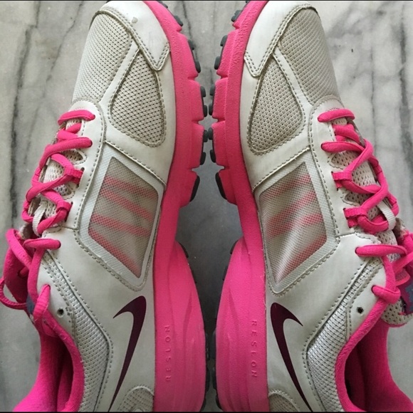 NiKe AIr ReLeNtLEsS  3 - Picture 7 of 9